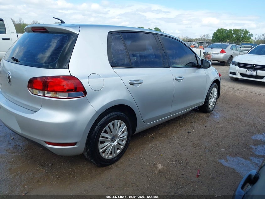 2010 Volkswagen Golf 4-Door