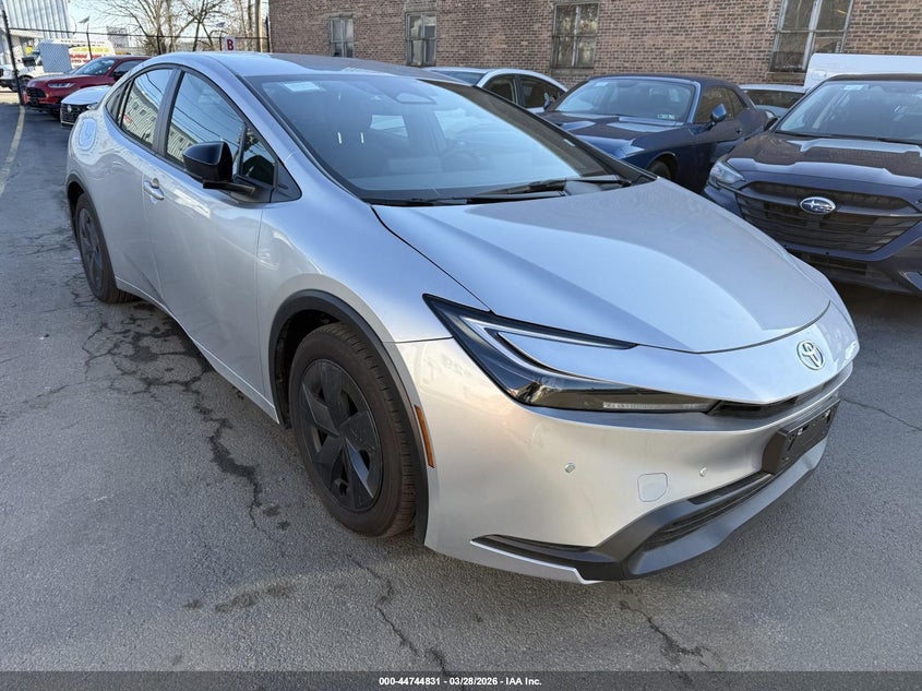 2025 Toyota Prius Le