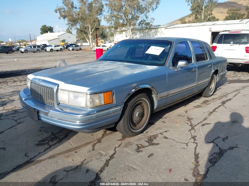 1990 Lincoln Town Car