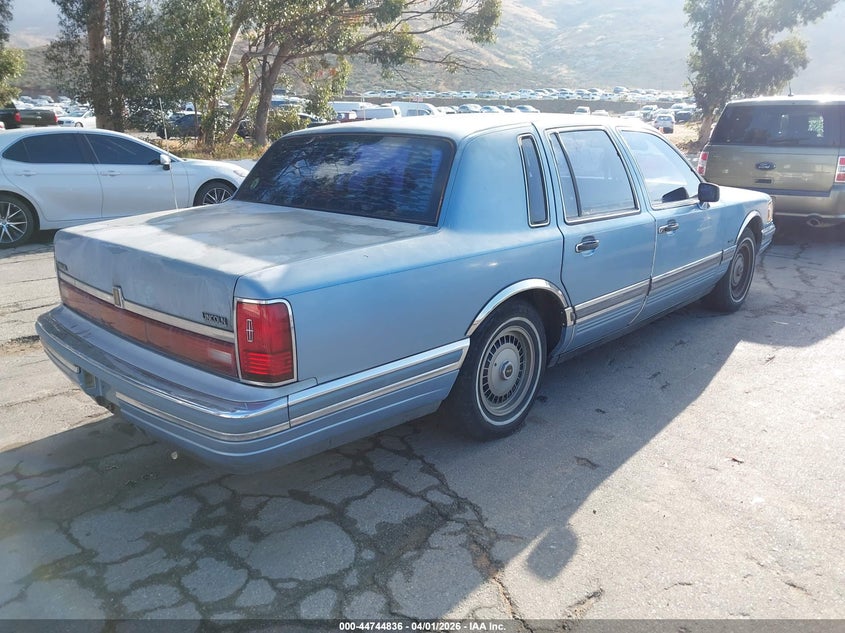 1990 Lincoln Town Car
