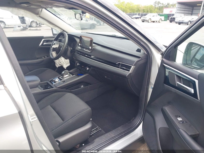 2022 Mitsubishi Outlander Es 2.5 2Wd