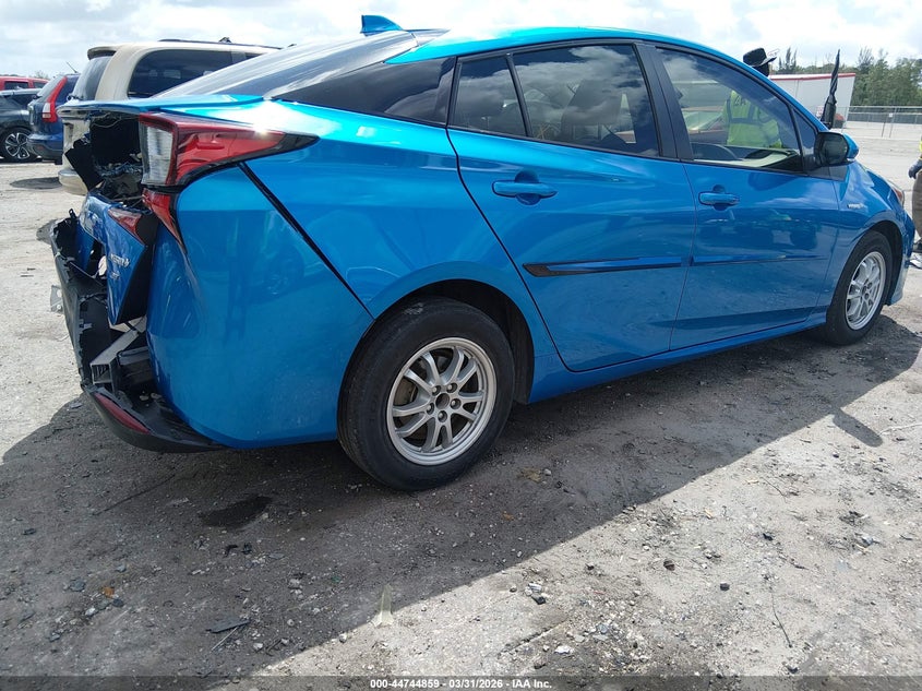 2022 Toyota Prius L