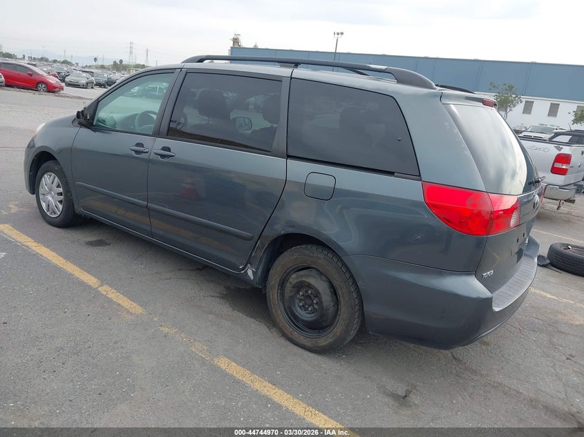 2010 Toyota Sienna Le