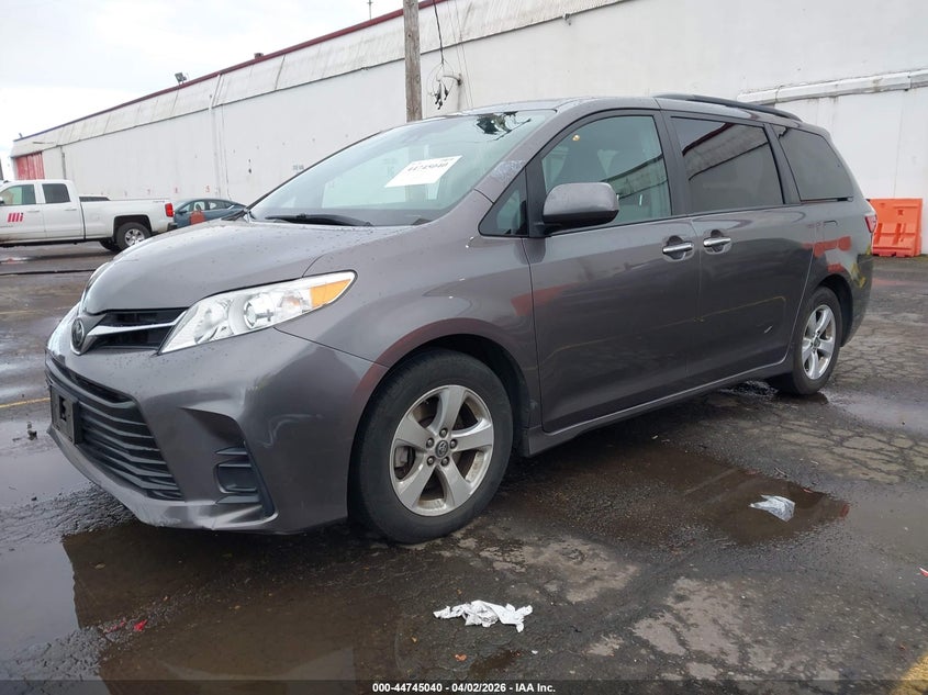 2019 Toyota Sienna Le 8 Passenger