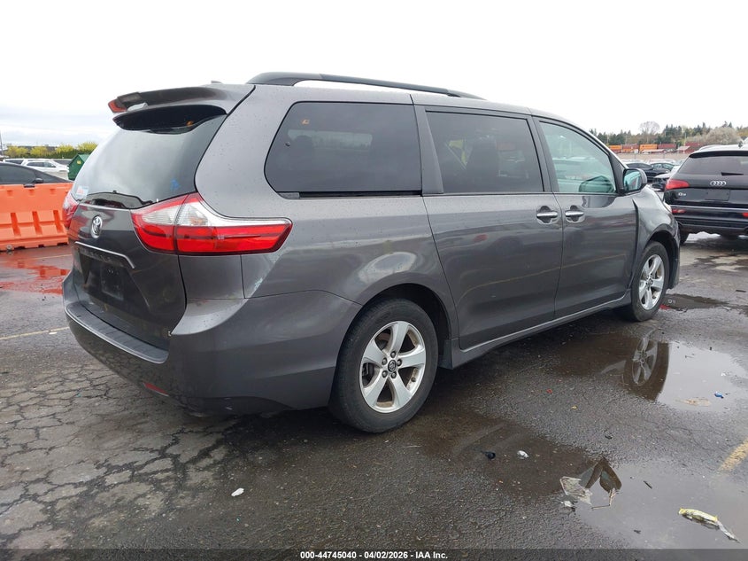 2019 Toyota Sienna Le 8 Passenger
