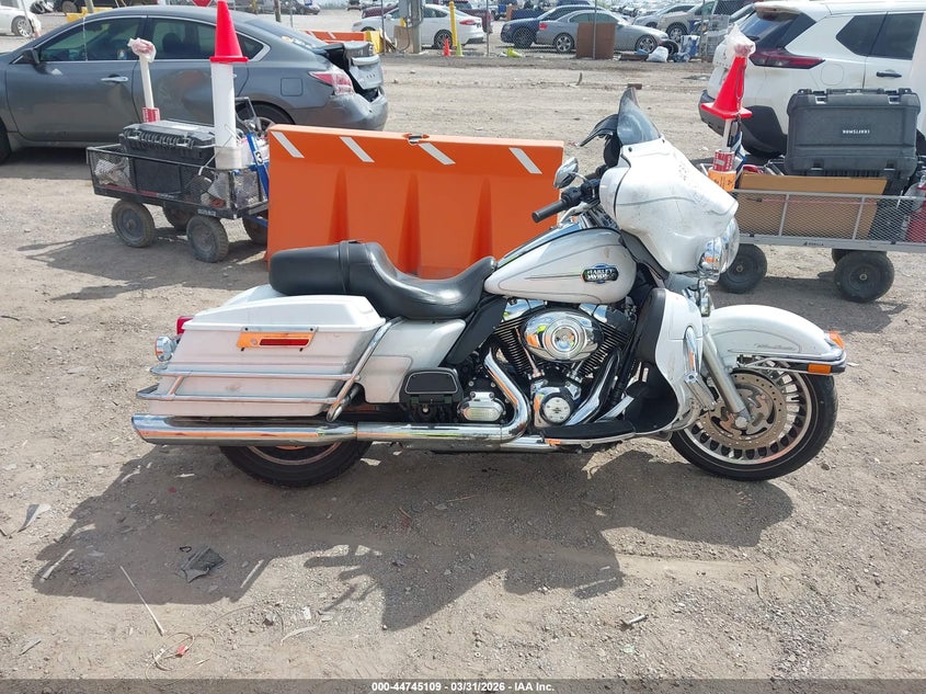 2012 Harley-Davidson Flhtcu Ultra Classic Electra Gld VIN: 1HD1FCM10CB672591 Lot: 44745109