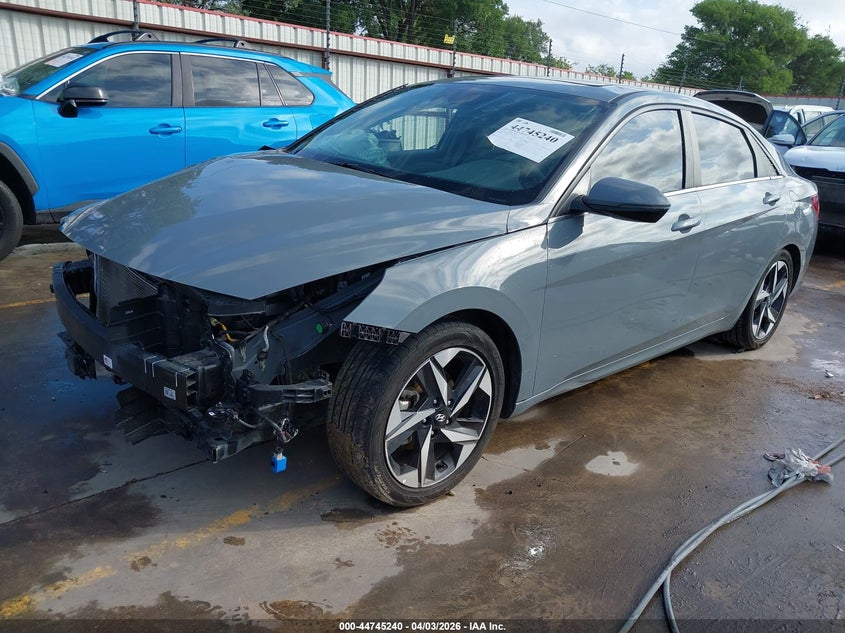 2021 HYUNDAI ELANTRA auction photo 2