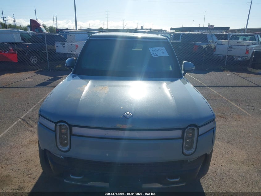 2024 Rivian R1S Adventure Dual Motor Large Pack/Adventure Dual Motor Perf Large Pack VIN: 7PDSGBBA2RN040269 Lot: 44745295