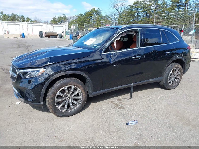 W1NKM4HB5SF389155 2025 Mercedes-Benz Glc 300 4matic Suv photo 1