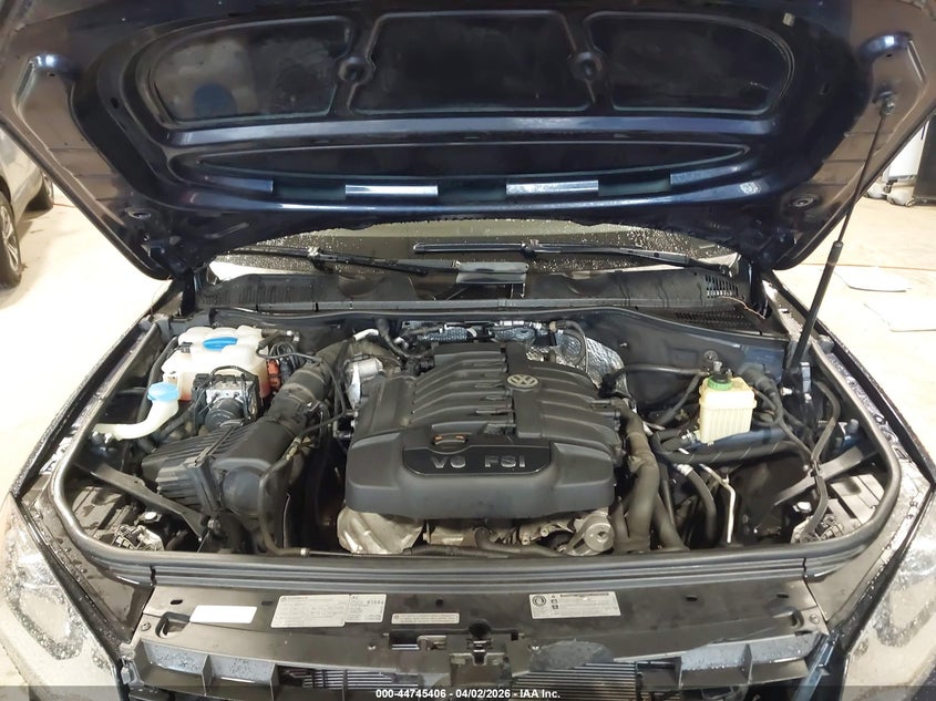 2013 Volkswagen Touareg Vr6 Executive VIN: WVGEF9BP0DD002506 Lot: 44745406