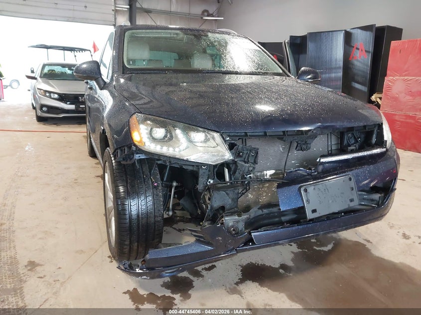 2013 Volkswagen Touareg Vr6 Executive VIN: WVGEF9BP0DD002506 Lot: 44745406