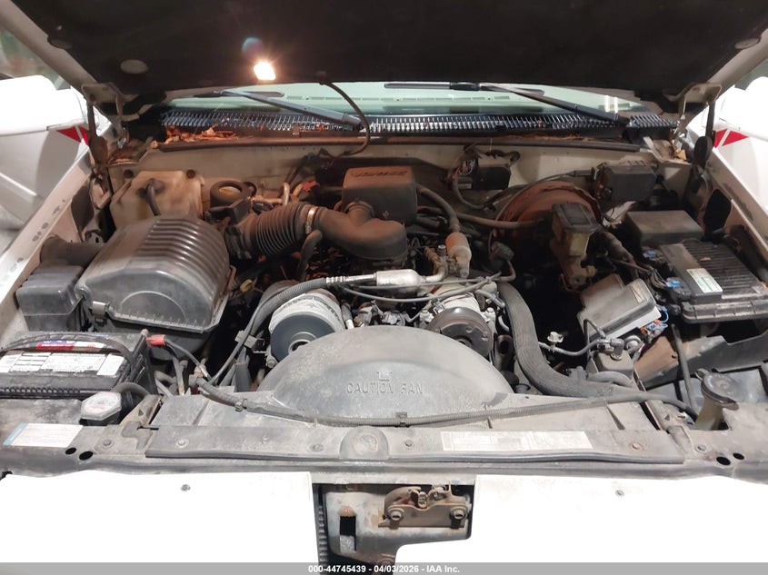 2000 Cadillac Escalade Standard VIN: 1GYEK63R2YR223347 Lot: 44745439