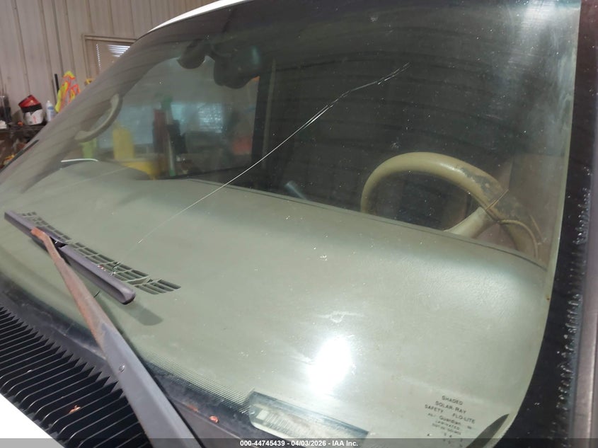 2000 Cadillac Escalade Standard VIN: 1GYEK63R2YR223347 Lot: 44745439