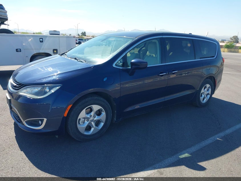 2017 Chrysler Pacifica Hybrid Touring Plus
