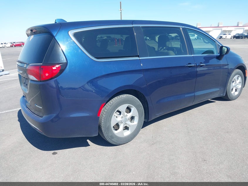 2017 Chrysler Pacifica Hybrid Touring Plus