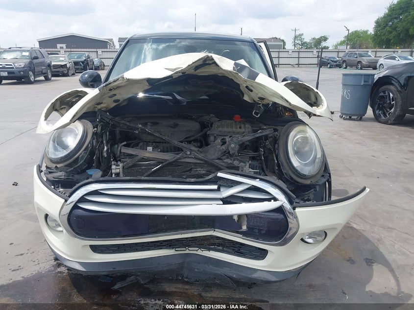 2015 Mini Hardtop Cooper VIN: WMWXS5C59FT828856 Lot: 44745631
