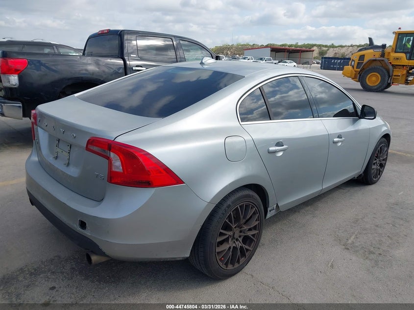 2013 Volvo S60 T5/T5 Platinum/T5 Premier/T5 Premier Plus