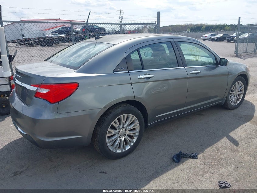 2012 Chrysler 200 Limited