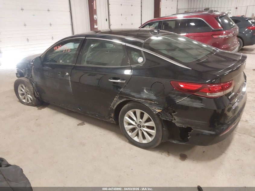 Vin: 5xxgt4l38jg233952, lot: 45243185, kia optima s 20183