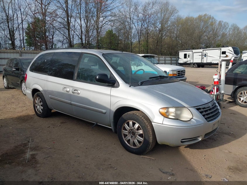 2006 Chrysler Town & Country Touring