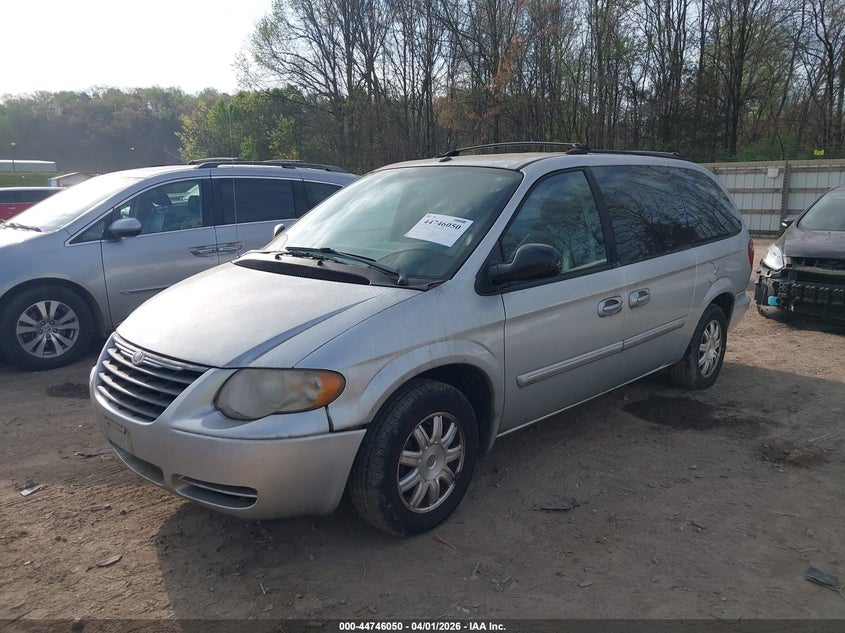 2006 Chrysler Town & Country Touring