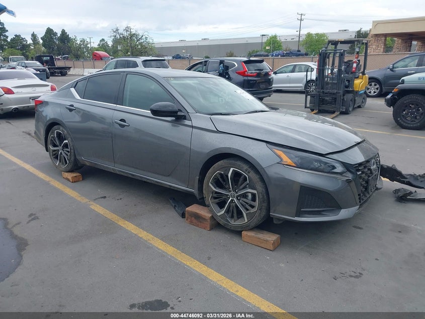 2023 Nissan Altima Sr Fwd