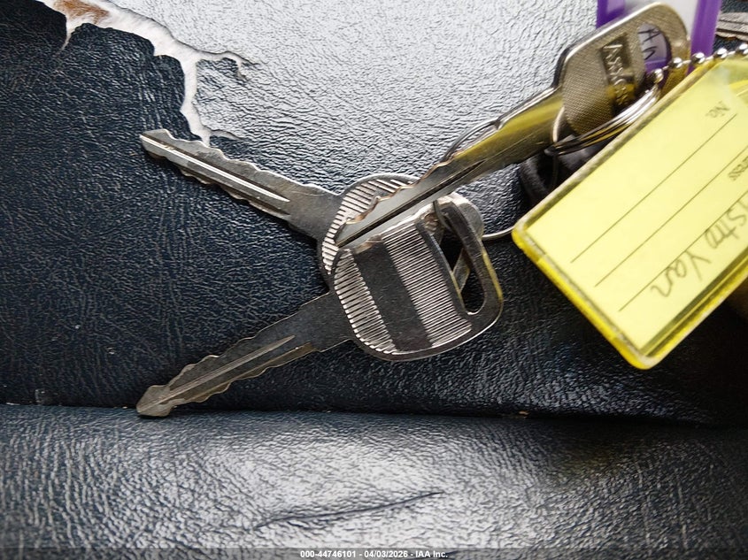 2000 Chevrolet Astro VIN: 1GCDL19W4YB133608 Lot: 44746101