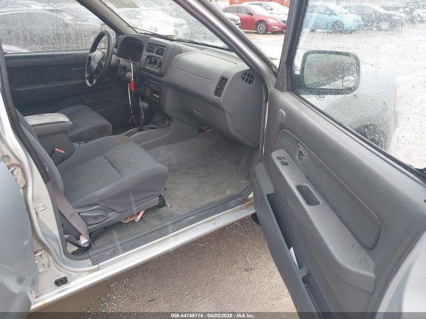 2001 Nissan Frontier Xe-V6