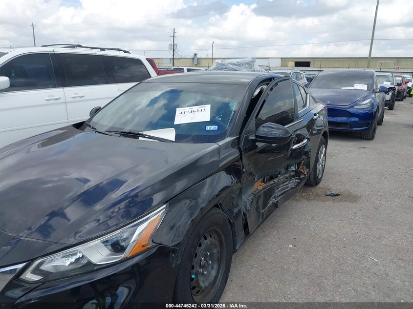 2019 NISSAN ALTIMA auction photo 6