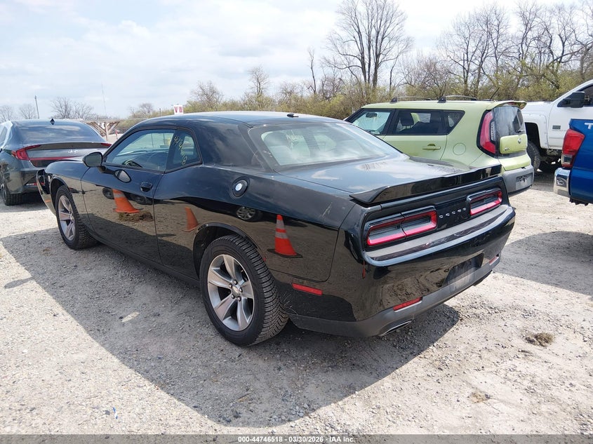 2016 Dodge Challenger Sxt