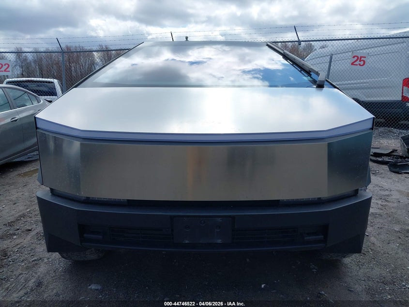 2024 Tesla Cybertruck All-Wheel Drive VIN: 7G2CEHED1RA023594 Lot: 44746522