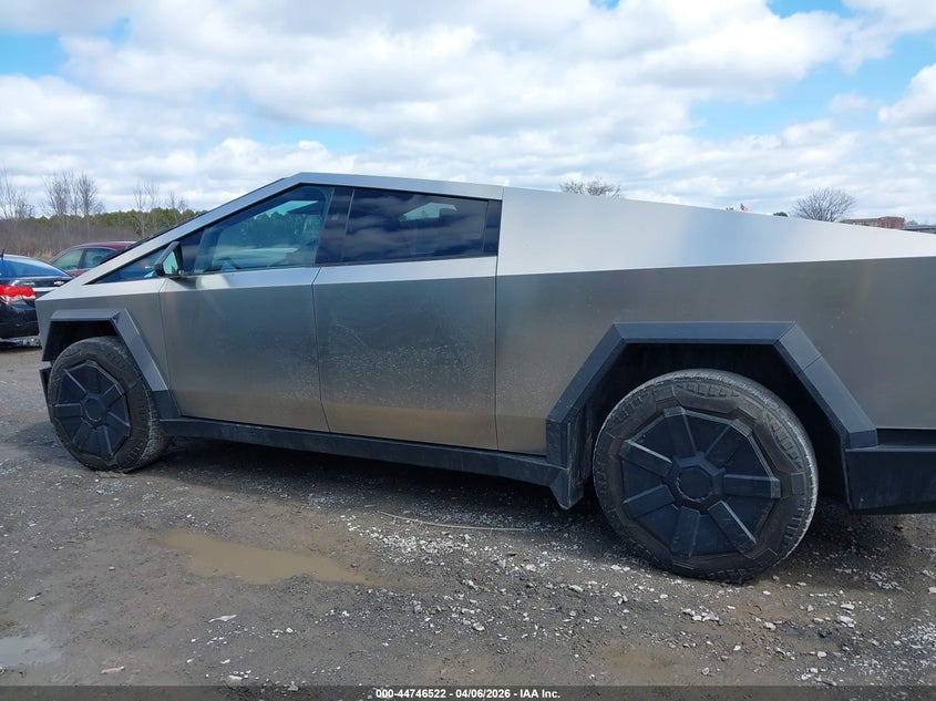 2024 Tesla Cybertruck All-Wheel Drive VIN: 7G2CEHED1RA023594 Lot: 44746522