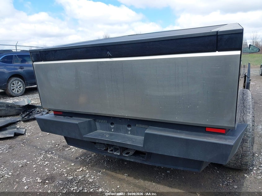 2024 Tesla Cybertruck All-Wheel Drive VIN: 7G2CEHED1RA023594 Lot: 44746522