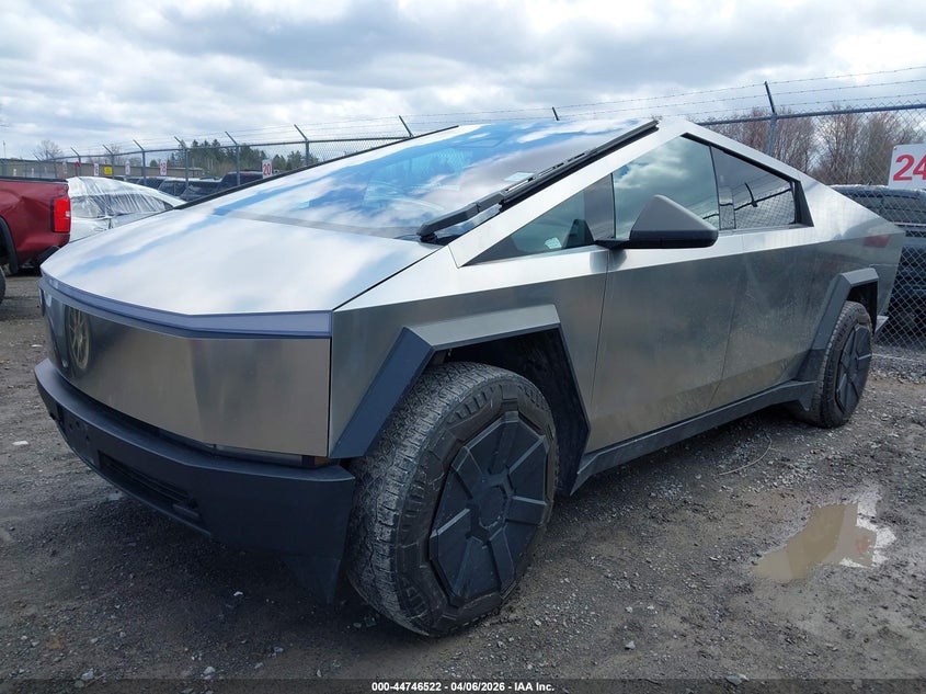 Vin: 7g2cehed1ra023594, lot: 45243717, tesla cybertruck all-wheel drive 20242