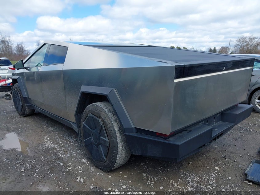 Vin: 7g2cehed1ra023594, lot: 45243717, tesla cybertruck all-wheel drive 20243