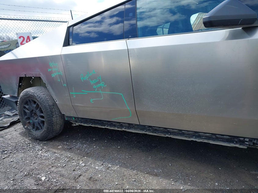2024 Tesla Cybertruck All-Wheel Drive VIN: 7G2CEHED1RA023594 Lot: 44746522
