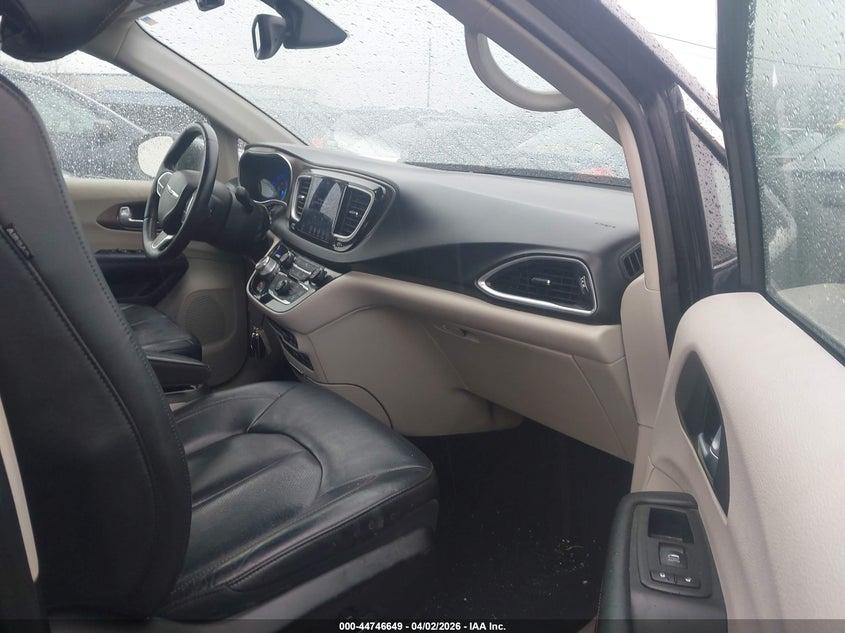 2018 Chrysler Pacifica Touring L Plus