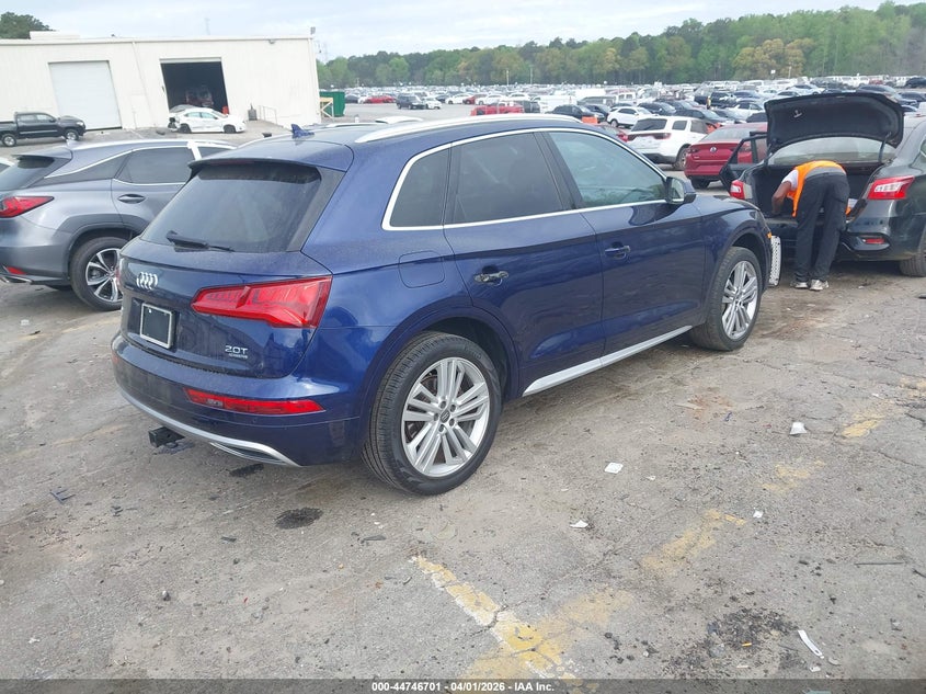 Vin: wa1bnafy1j2010985, lot: 45243896, audi q5 2.0t premium/2.0t tech premium 20184