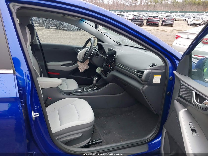 2022 Hyundai Ioniq Hybrid Sel