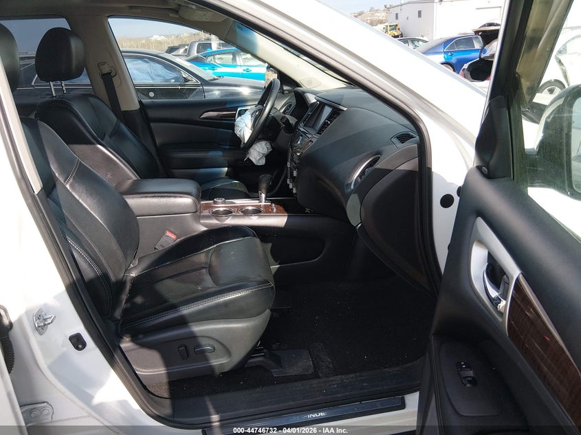 2015 Nissan Pathfinder Platinum