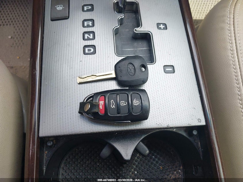 2010 Hyundai Azera Limited VIN: KMHFC4DF7AA461131 Lot: 44746803