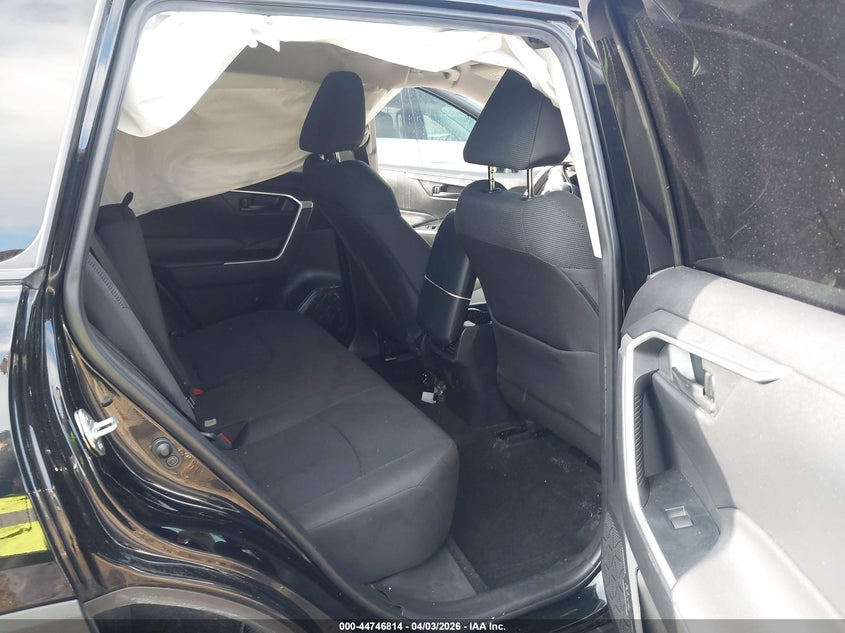 VIN 2T3H1RFV1PW245743 2023 TOYOTA RAV4 LE