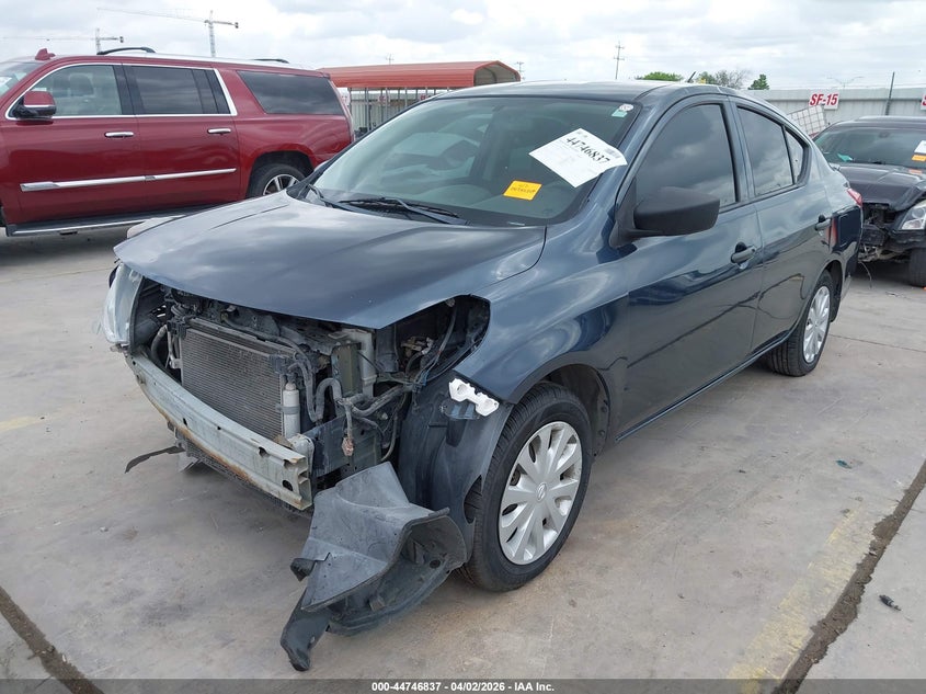 2017 NISSAN VERSA auction photo 2