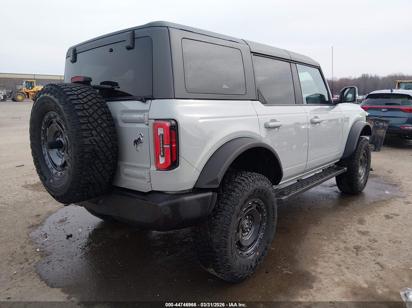 2024 Ford Bronco Outer Banks
