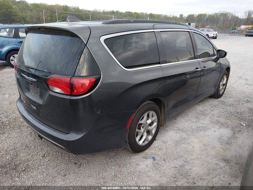 2018 Chrysler Pacifica Touring Plus