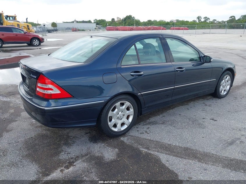 2005 Mercedes-Benz C 240 Luxury 4Matic