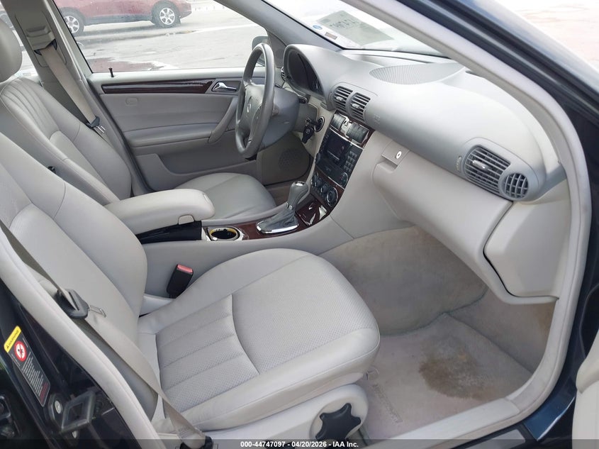 2005 Mercedes-Benz C 240 Luxury 4Matic