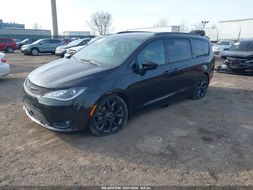 2018 Chrysler Pacifica Touring L Plus 2C4RC1EG6JR364473 photo 1