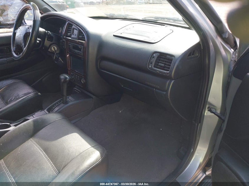 2001 Nissan Pathfinder Le