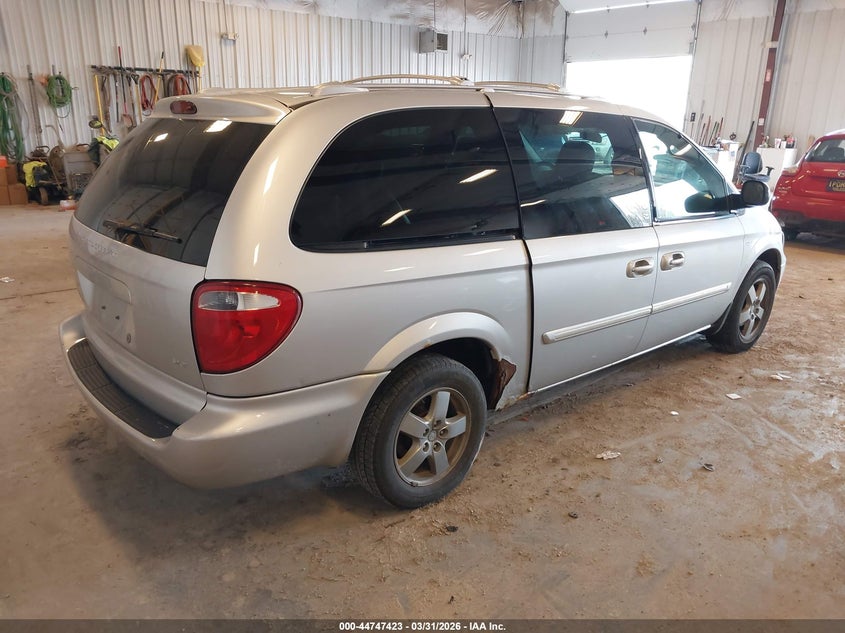 2004 Dodge Grand Caravan Sxt